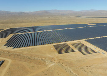 ازدهار سوق تخزين الطاقة الشمسية في المملكة العربية السعودية