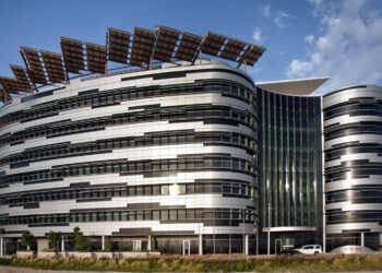 ريادة المملكة العربية السعودية في الطاقة المتجددة مع الوكالة الدولية للطاقة المتجددة (آيرينا)