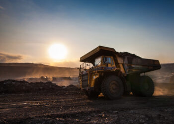 قطاع التعدين في السعودية يجذب استثمارات بقيمة 32 مليار دولار