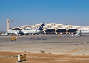 تأثير الطيران في الشرق الأوسط 2025: دفع النمو الاقتصادي