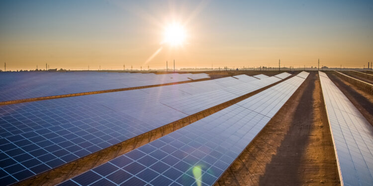 مشروع الطاقة الشمسية في شركة معادن للبوكسيت والألومينا