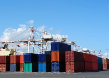 توسّع الخدمات اللوجستية السعودية في ميناء ينبع التجاري