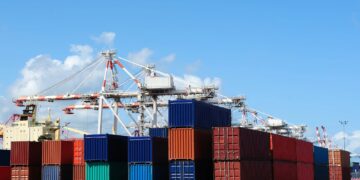 توسّع الخدمات اللوجستية السعودية في ميناء ينبع التجاري