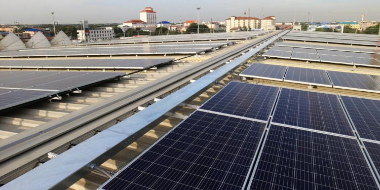 طاقة شمسية خارج الشبكة لتشغيل مركز شلهوب في الرياض